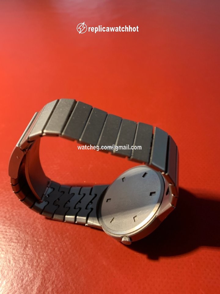 IWC Porsche Design Mens watch Unisex Quartz Titanium IW3317 5