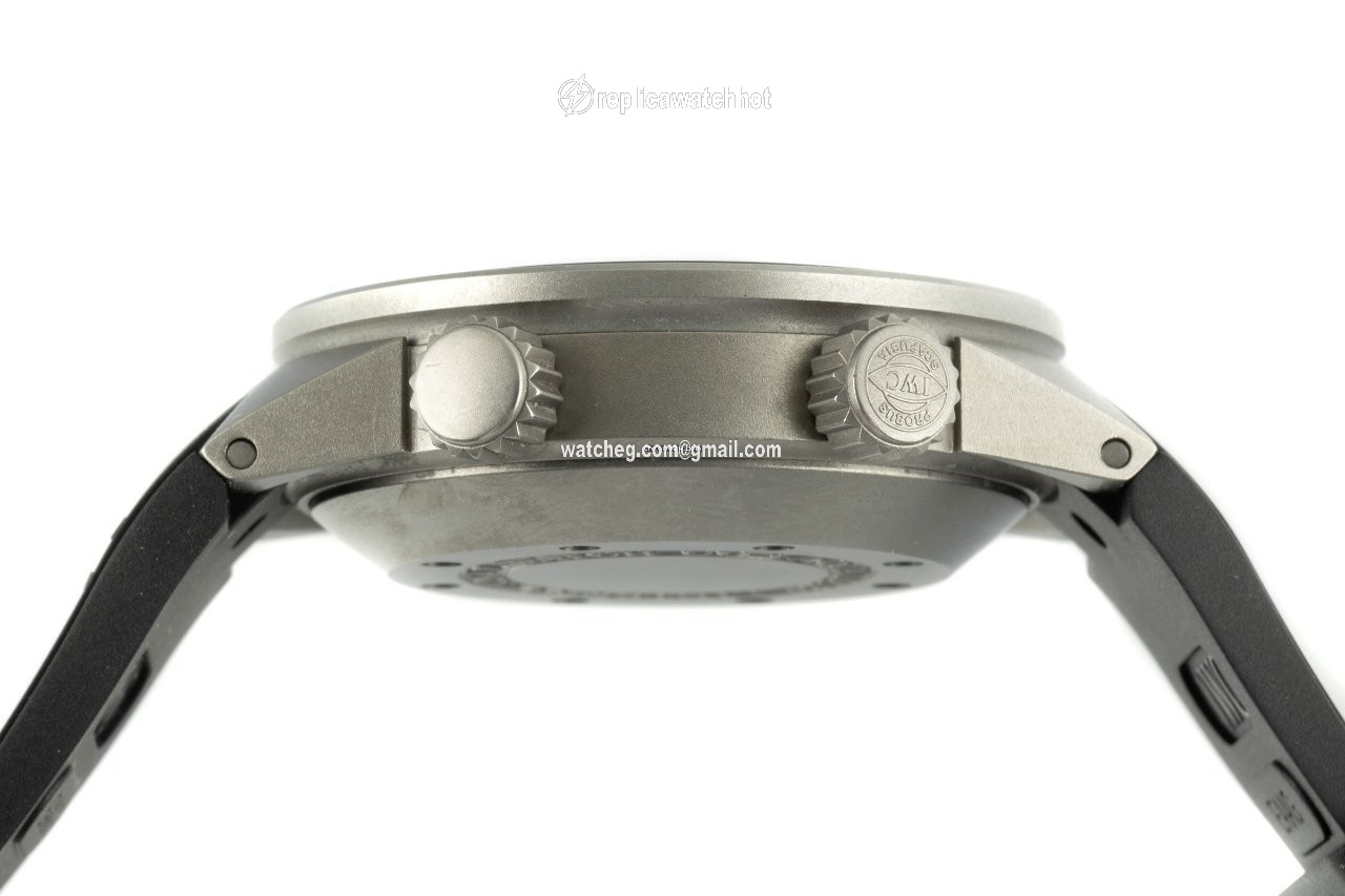 IWC Aquatimer Automatic 2000 Mens watch Unisex Automatic Titanium 3538 5