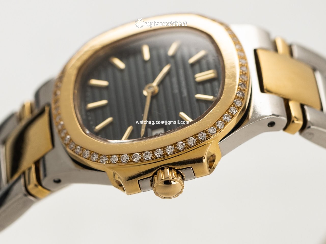 Patek Philippe Nautilus Womens watch Quartz Gold Steel 4700 52 5