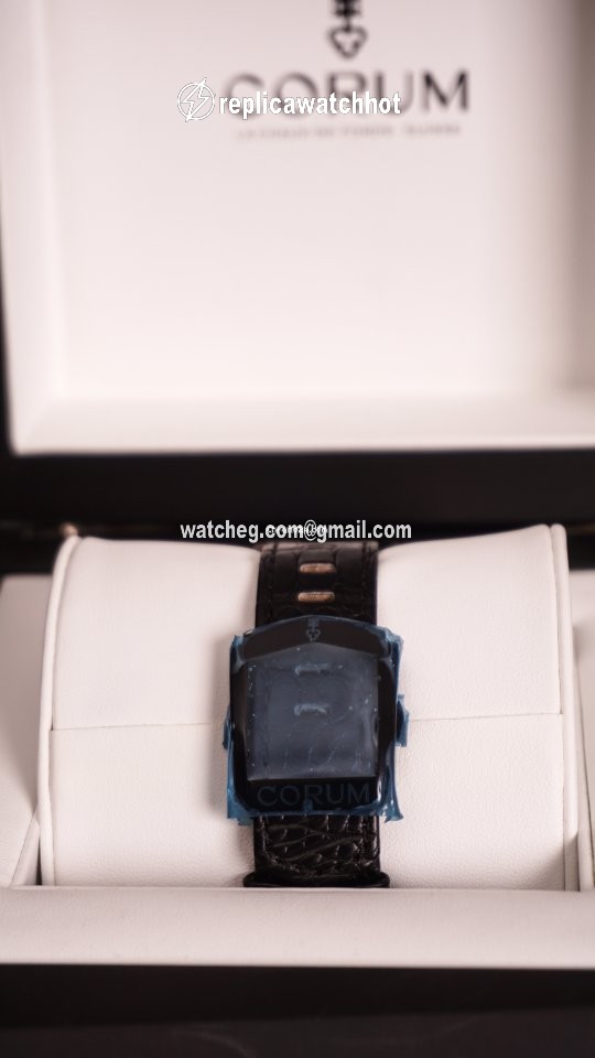 Corum Admirals Cup AC-One Gold Steel 132.201.86 0F01 AN11 5