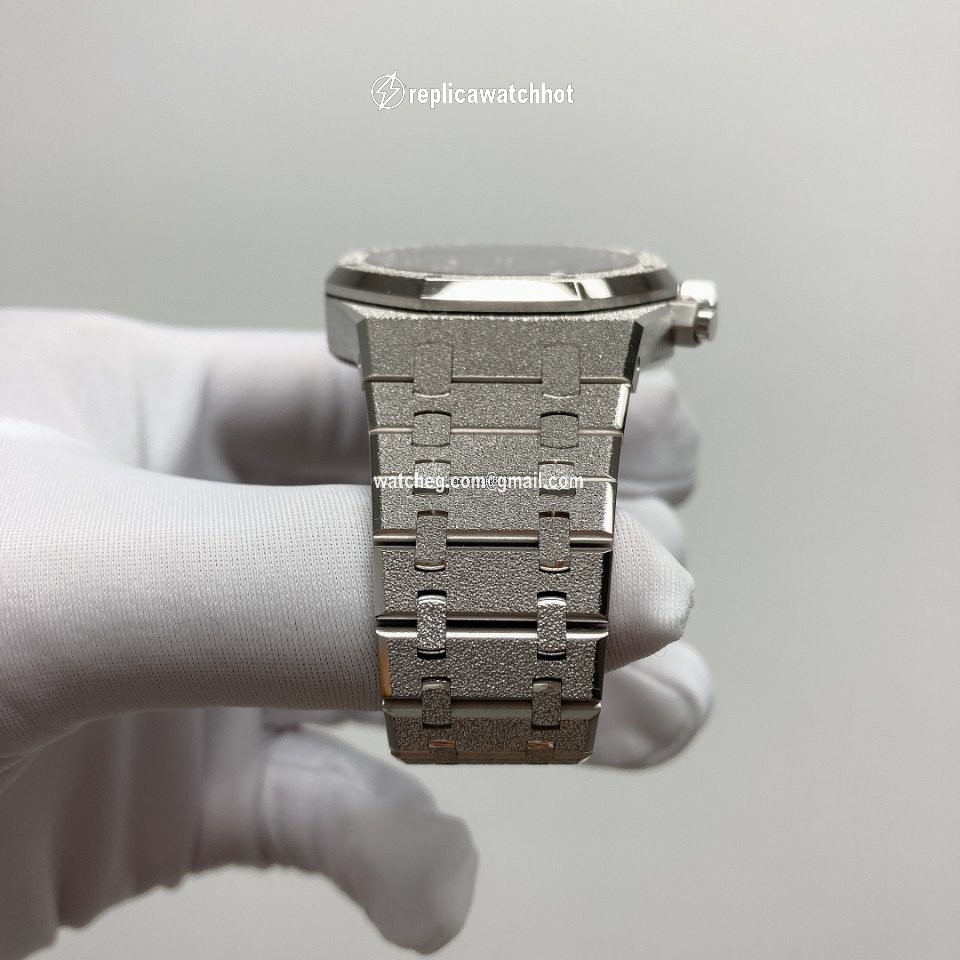 Audemars Piguet Royal Oak Chronograph Mens watch Unisex Automatic White gold 26331BC.GG.1224BC.03 5
