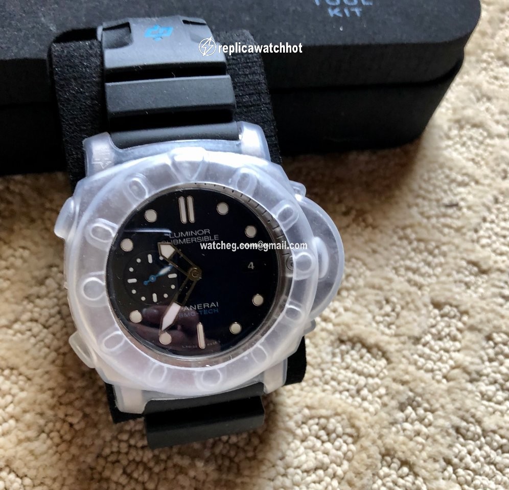 Panerai Luminor Submersible 1950 3 Days Automatic Mens watch Unisex Automatic Titanium PAM 692 5