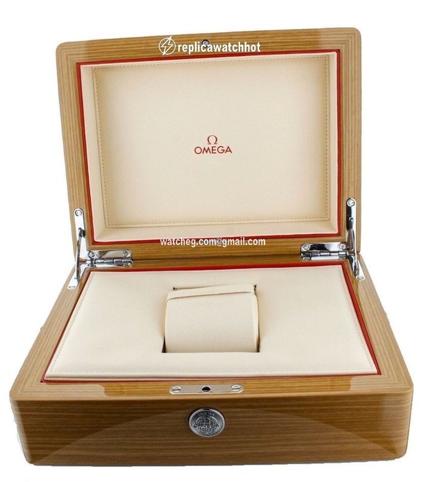 Omega Seamaster Planet Ocean Mens watch Unisex Automatic Steel 21530442103001 5