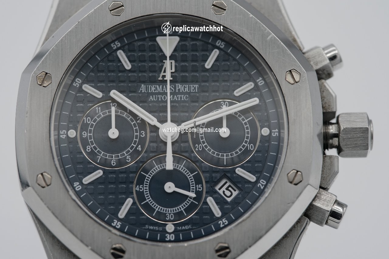 Audemars Piguet Royal Oak Chronograph Steel 26300ST.OO.1110ST.04 5