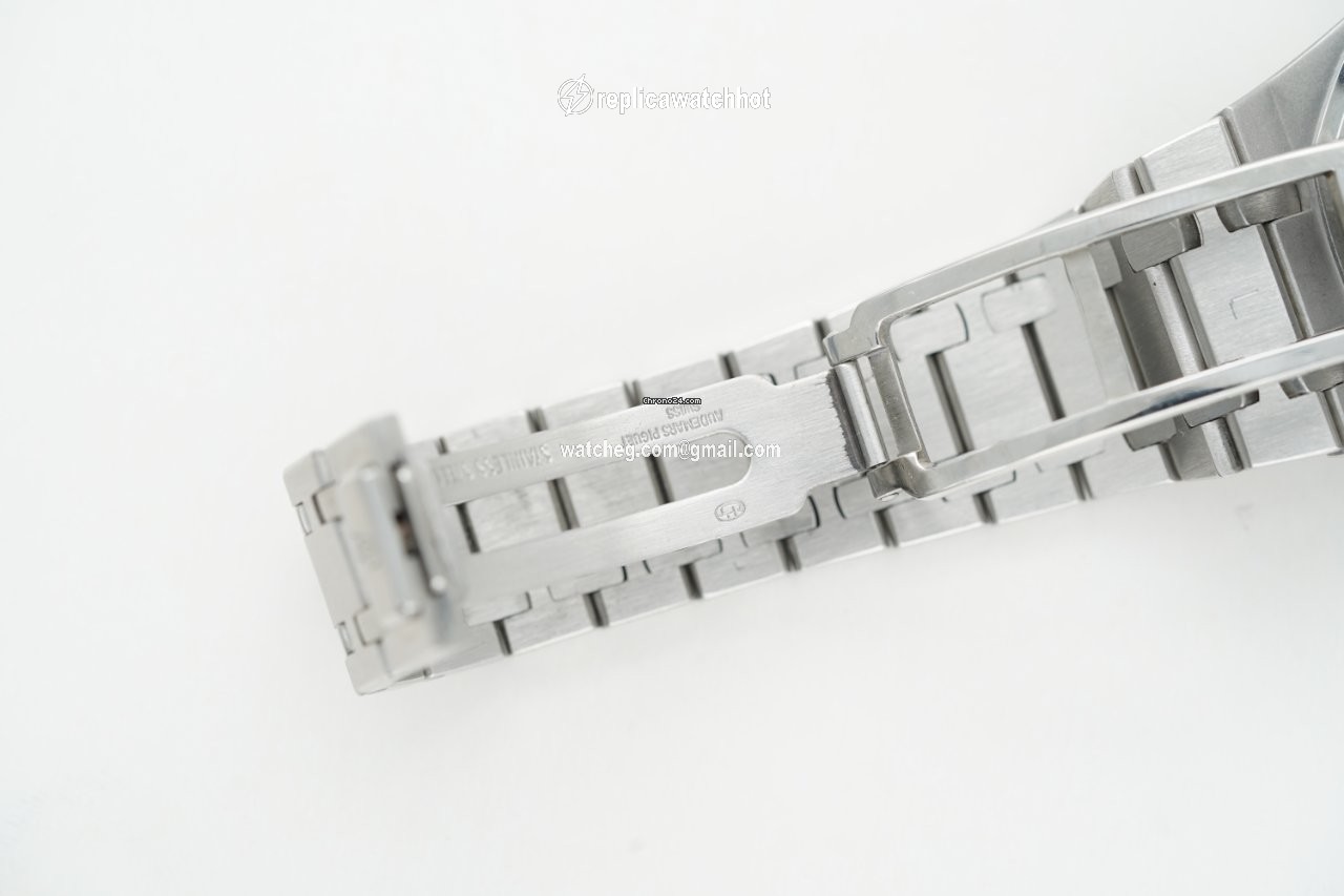Audemars Piguet Royal Oak Dual Time Mens watch Unisex Automatic Steel 25730ST.OO.0789ST.07 5