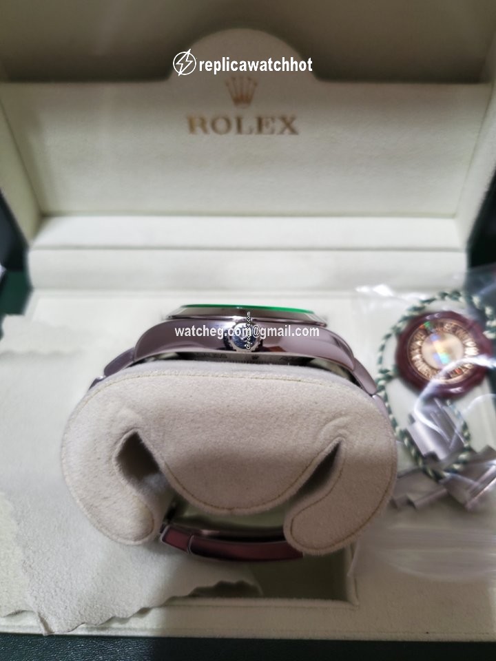 Rolex Milgauss 116400V 5