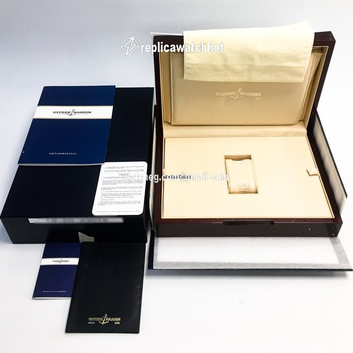 Ulysse Nardin GMT + - Perpetual Mens watch Unisex Automatic White gold 320-22 32 5