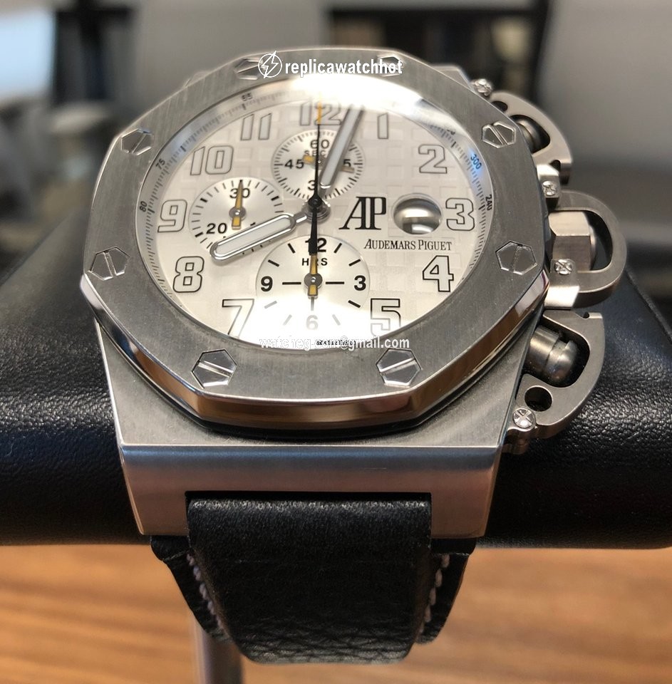 Audemars Piguet Royal Oak Offshore Chronograph Mens watch Unisex Automatic Titanium 25863TI.OO.A080CU.01 5