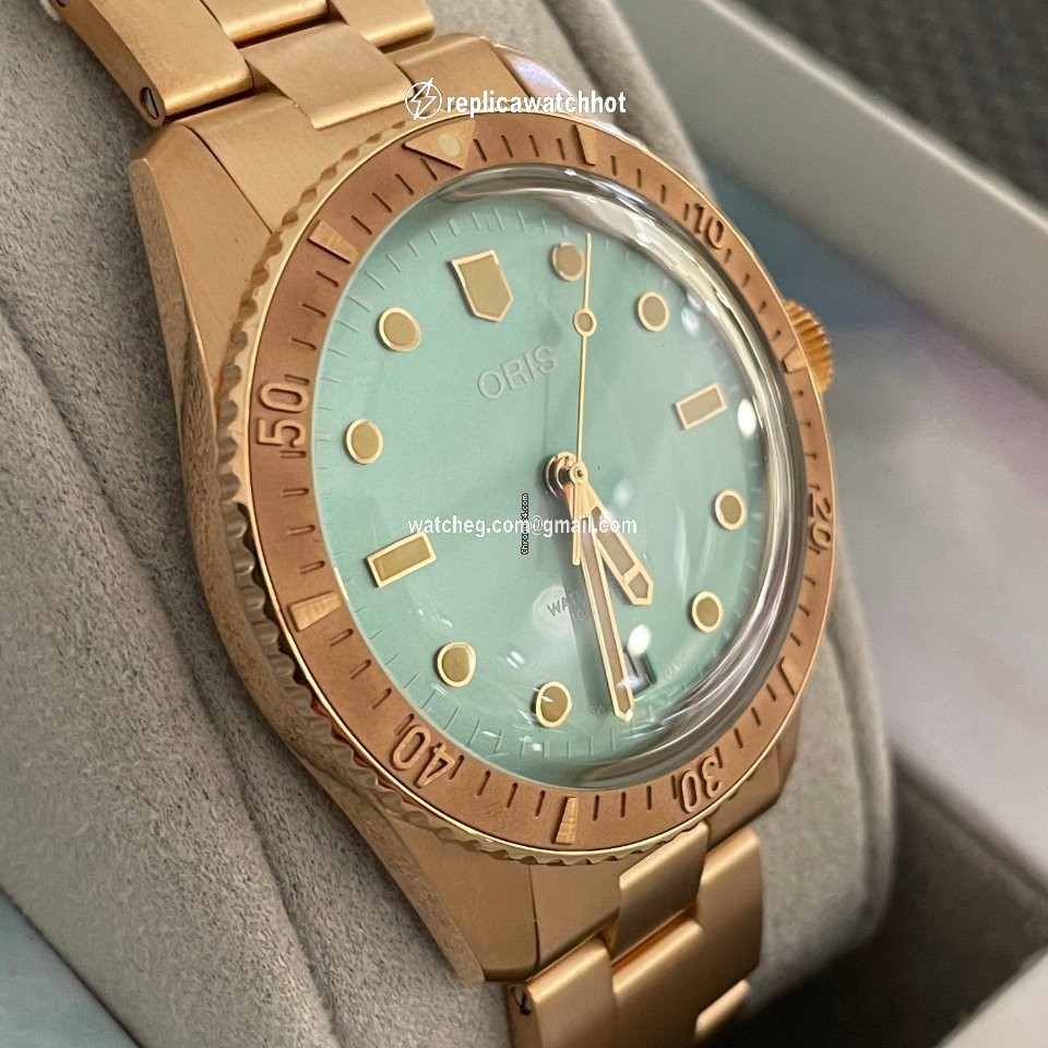 Oris Divers Sixty Five Mens watch Unisex Automatic Bronze 01 733 7771 3157 07 8 19 15 5
