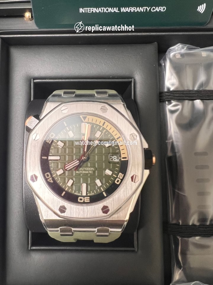 Audemars Piguet Royal Oak Offshore Diver Mens watch Unisex Automatic Steel 15720ST.OO.A052CA.01 5
