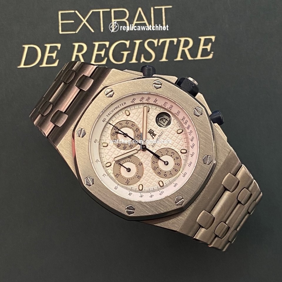 Audemars Piguet Royal Oak Offshore Chronograph Mens watch Unisex Automatic Titanium 25721TI 5