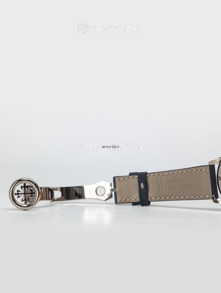 Patek Philippe Chronograph Mens watch Unisex Manual winding White gold 5172G-001 5