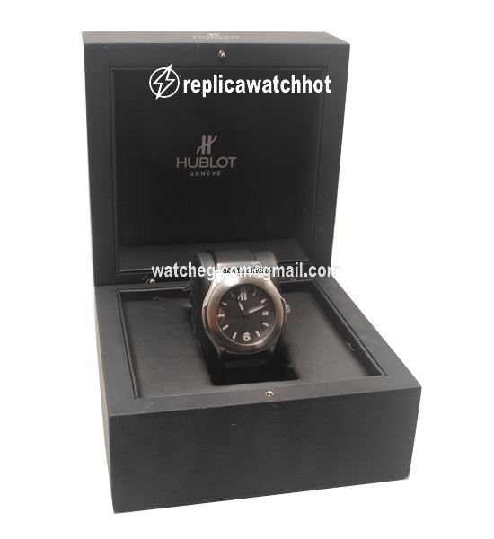 Hublot Elegant Automatic Steel 1910.1 5