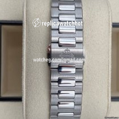 Patek Philippe Nautilus Womens watch Automatic Steel 7118 1A-011 5