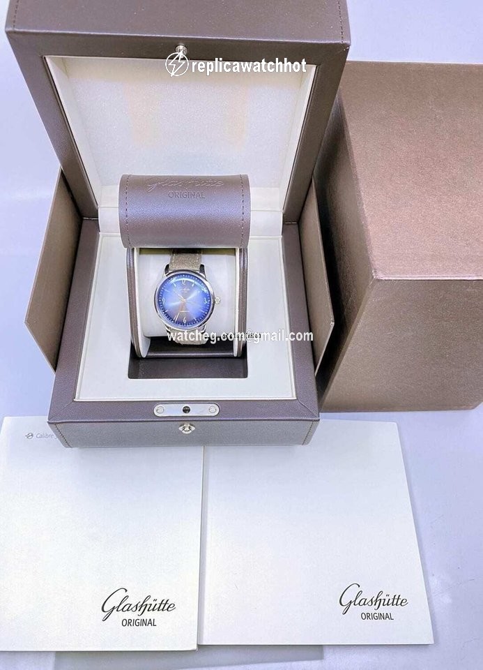 Glashtte Original Sixties Mens watch Unisex Automatic Steel 1-39-52-14-02-04 5