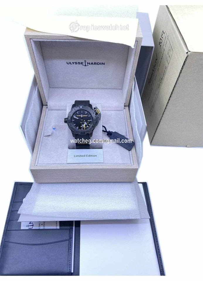 Ulysse Nardin Mens watch Unisex Automatic Titanium 3203-500LE-3 BLACK-OMW 5