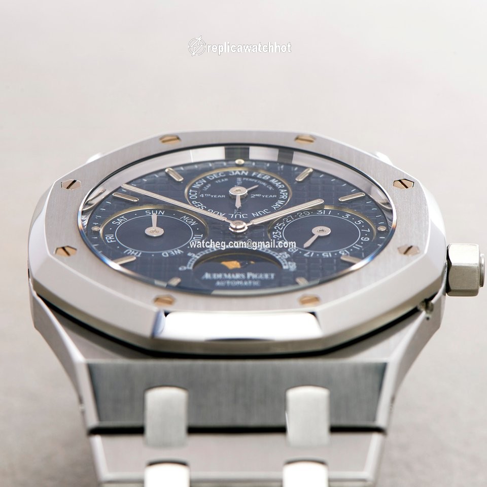 Audemars Piguet Royal Oak Perpetual Calendar Mens watch Unisex Automatic Steel 25820ST 5