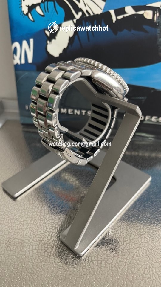 Breitling Mens watch Unisex Quartz Steel A51035 5