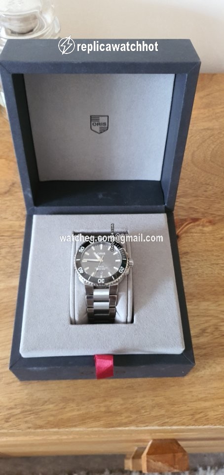 Oris Aquis Titanium Date Mens watch Unisex Automatic Titanium 01 733 7730 7153-07 8 24 15PEB 5