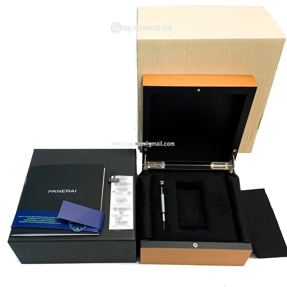 Panerai Luminor 1950 3 Days GMT Automatic Mens watch Unisex Automatic Ceramic PAM01441 5