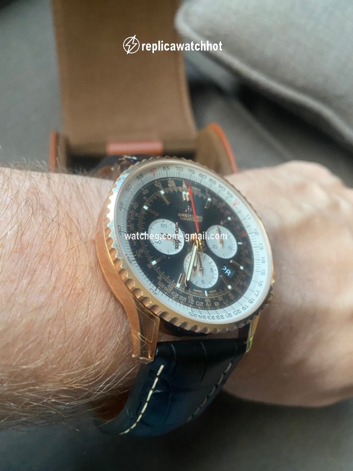 Breitling Navitimer 01 (46 MM) Mens watch Unisex Automatic Rose gold RB0127121F1P1 5