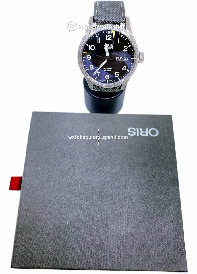 Oris Big Crown ProPilot Day Date Mens watch Unisex Automatic Steel 01-752-7698-4164-07-5-22-17FC 5