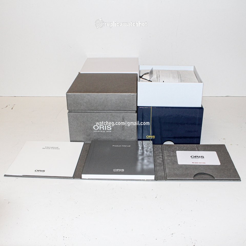 Oris Divers Sixty Five Mens watch Unisex Automatic Steel 01 733 7707 4356-07 5 20 45 5