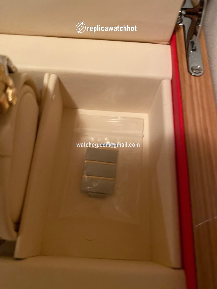 Omega Constellation Ladies Womens watch Automatic Gold Steel 123.20.35.20.02.002 5
