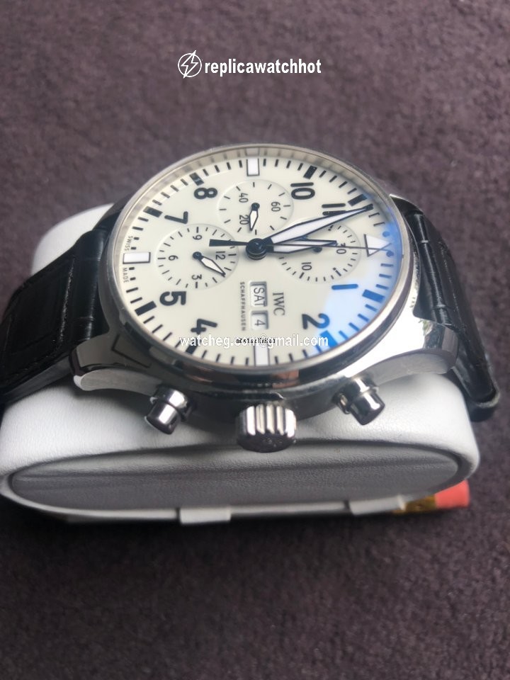IWC Pilot Chronograph Mens watch Unisex Automatic Steel 5680870 5