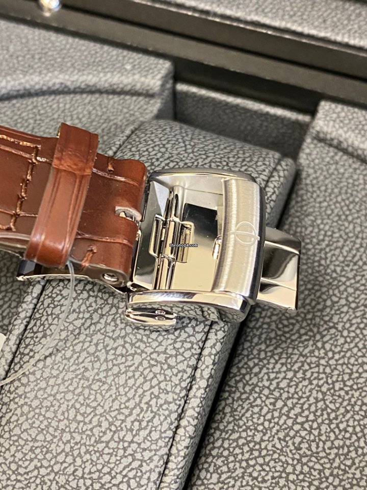 Baume & Mercier Clifton Mens watch Unisex Automatic Steel M0A10111 5