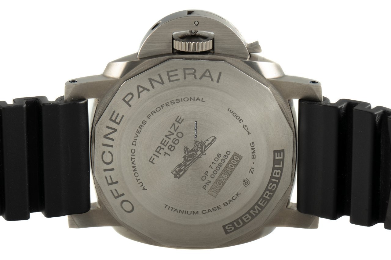 Panerai Luminor Submersible Mens watch Unisex Automatic Titanium PAM00692 5