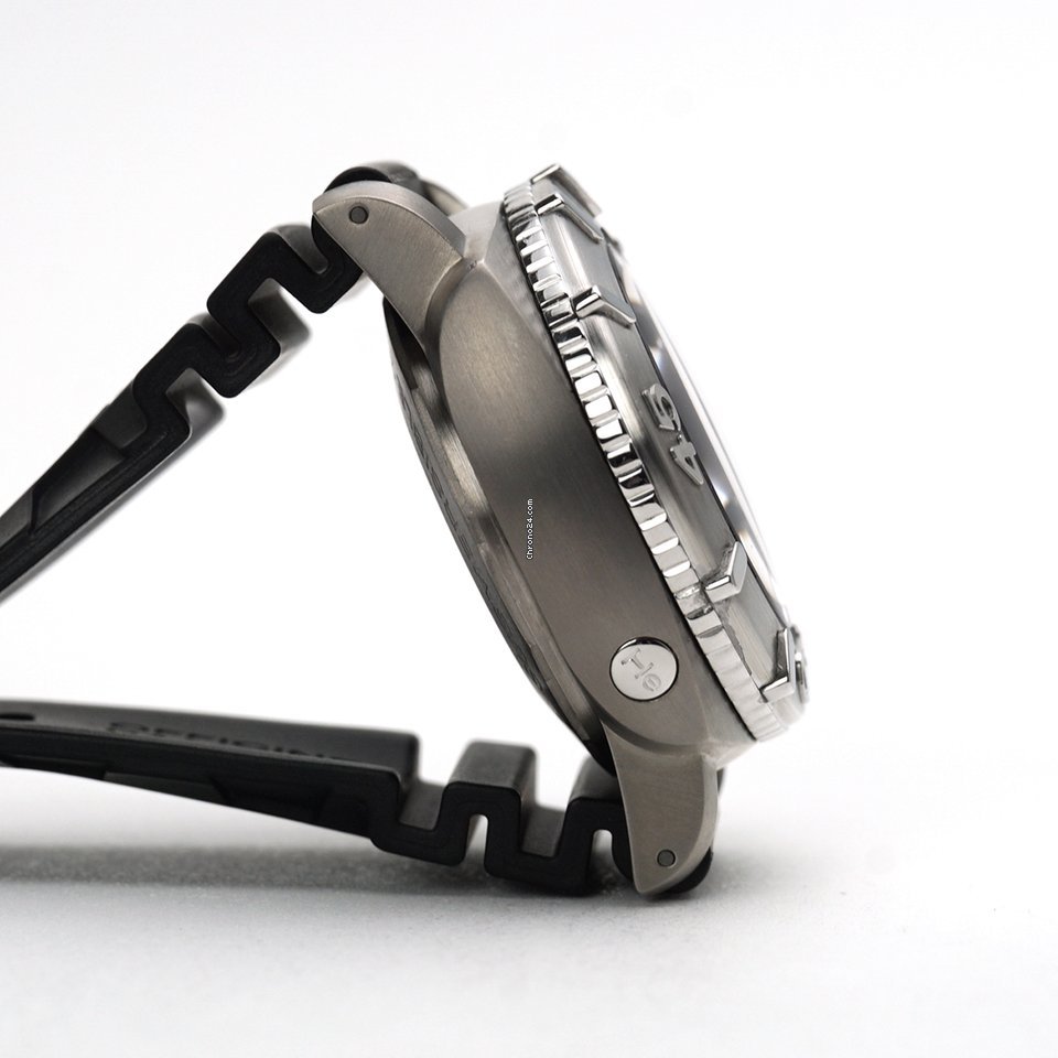Panerai Special Editions Mens watch Unisex Automatic Titanium PAM 00285 5
