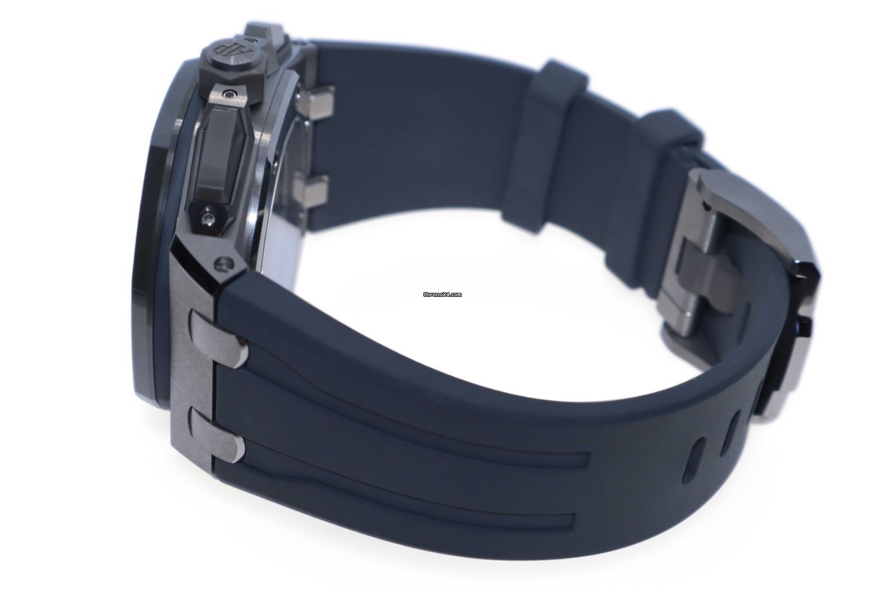 Audemars Piguet Royal Oak Offshore Mens watch Unisex Automatic Titanium 26420IO.OO.A009CA.01 5