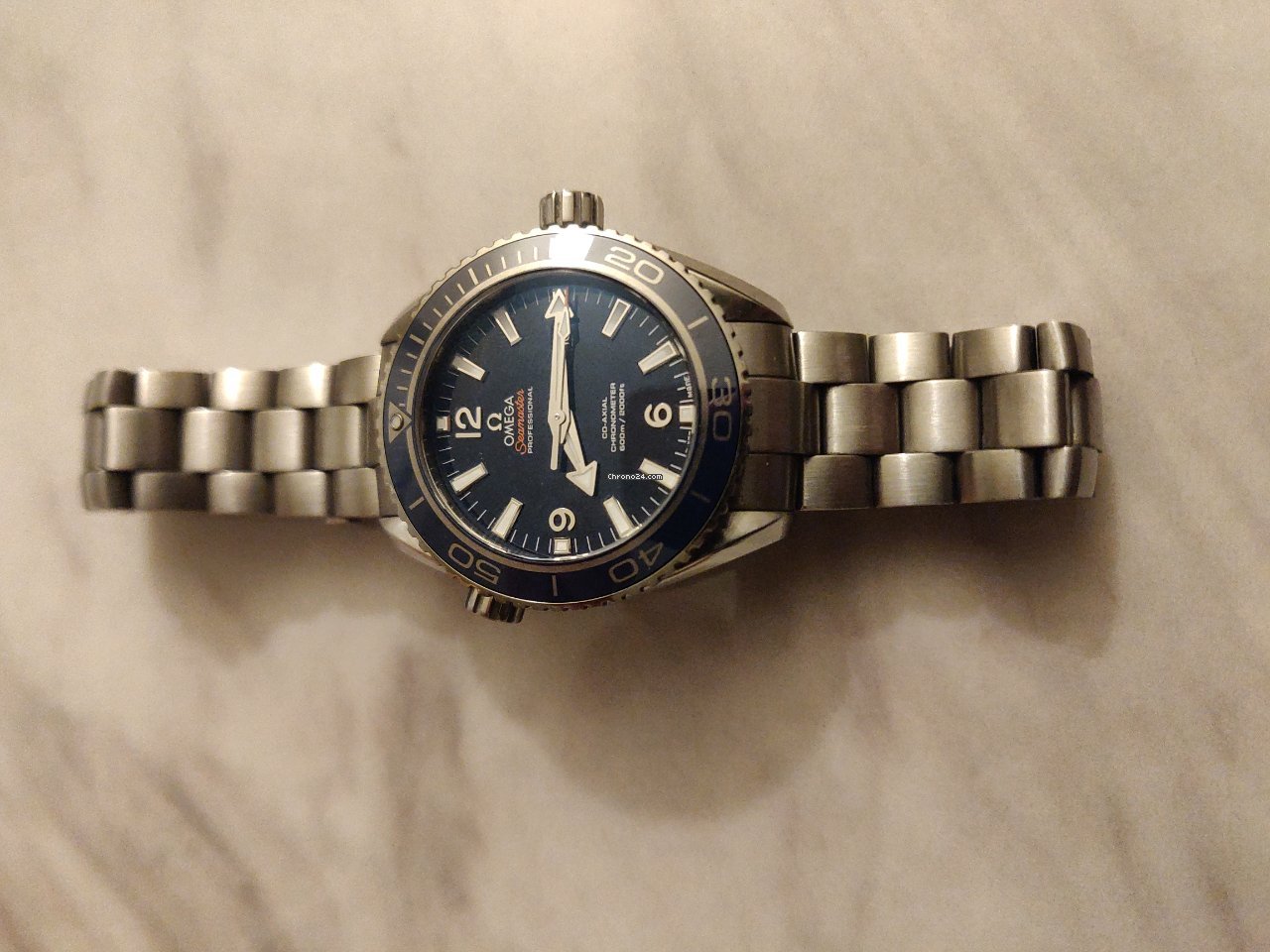 Omega Seamaster Planet Ocean Mens watch Unisex Automatic Titanium 232.90.38.20.03.001 5