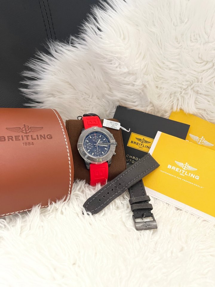 Breitling Colt Chronograph Automatic Mens watch Unisex Automatic Steel M1338810.BF01.109W.M20BASA.1 5