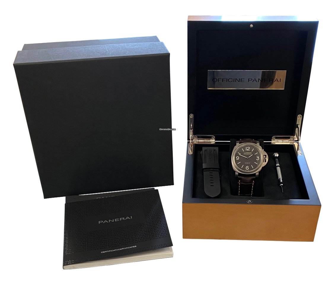Panerai Luminor Base 8 Days Mens watch Unisex Manual winding Titanium PAM 00562 5