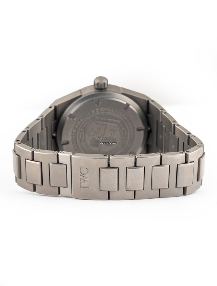 IWC Ingenieur AMG Mens watch Unisex Automatic Titanium IW322702 5