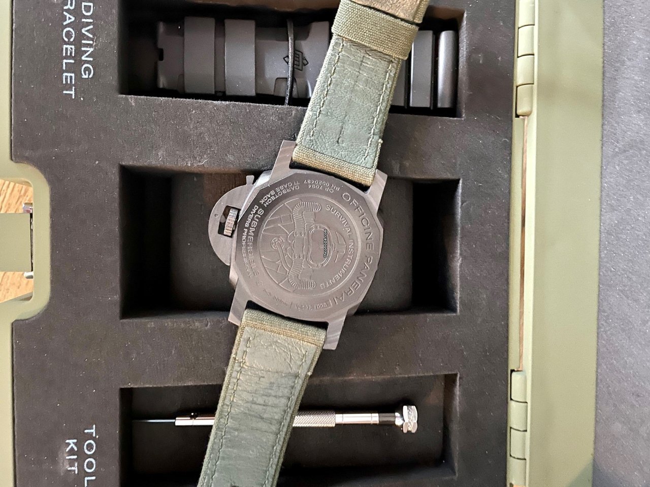 Panerai Mens watch Unisex Automatic Carbon PAM 00979 PAM 979 5