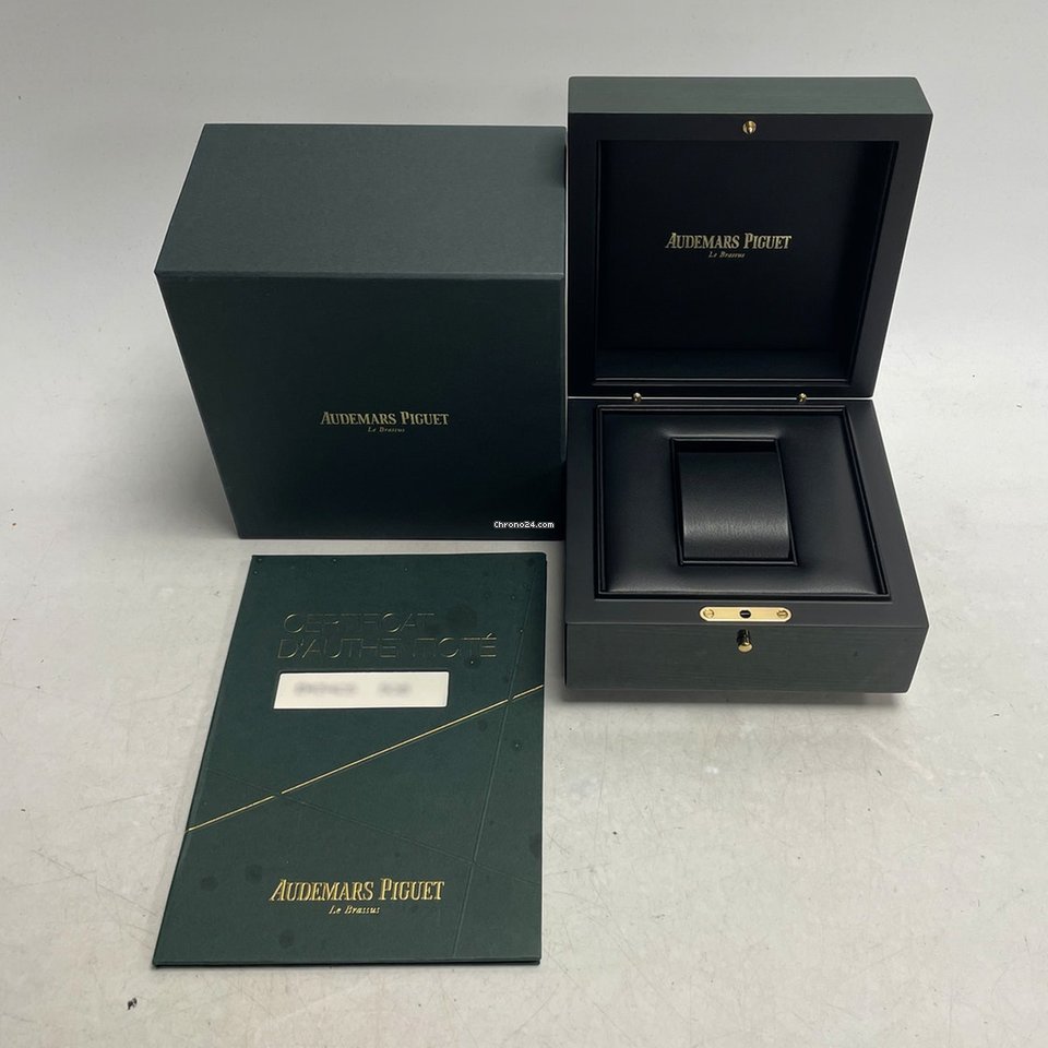 Audemars Piguet Royal Oak Jumbo Mens watch Unisex Automatic Yellow gold 5402BA 5