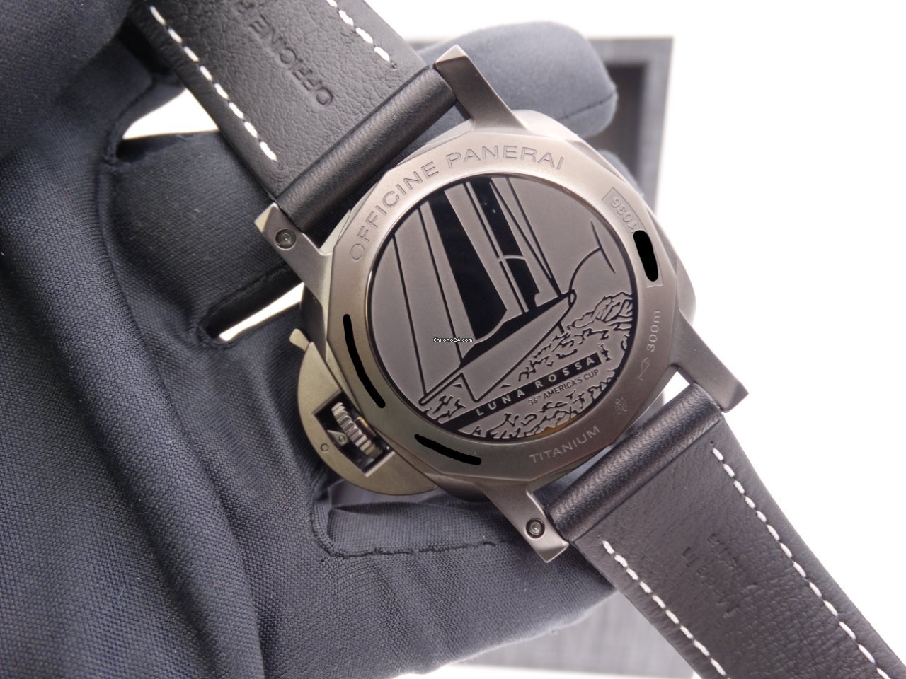 Panerai Luminor GMT Automatic Mens watch Unisex Automatic Titanium PAM 01036 5