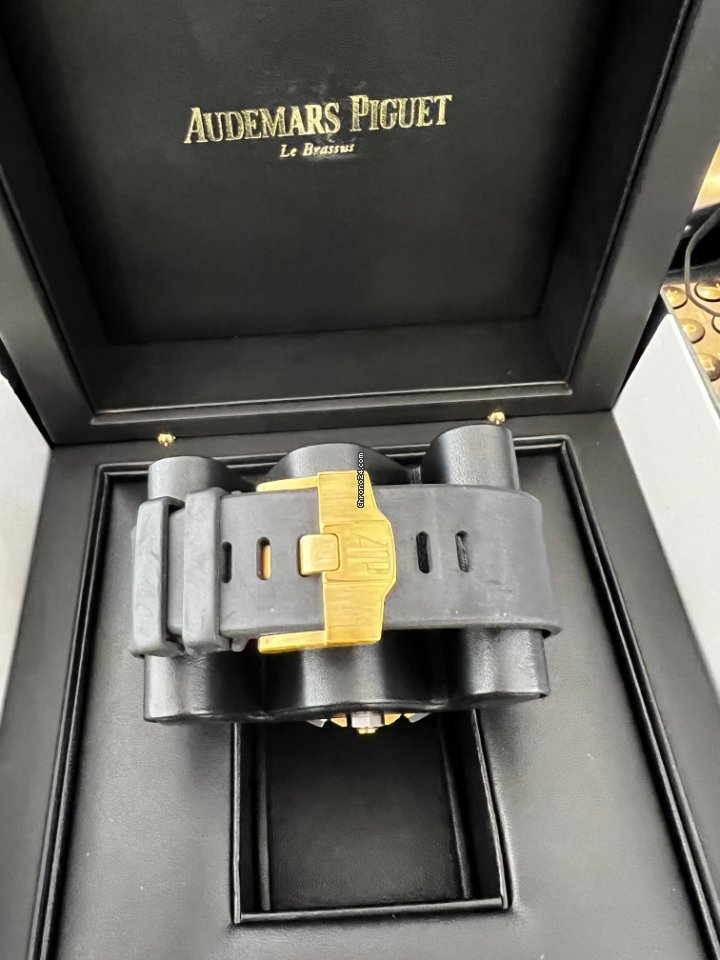Audemars Piguet Royal Oak Offshore Chronograph Mens watch Unisex Automatic Rose gold 26401.RO.OO.A002.CA.01 5