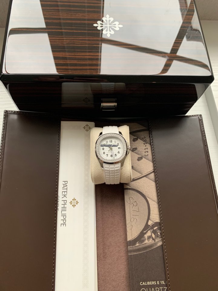 Patek Philippe Quartz Steel 5267 200A-010 5