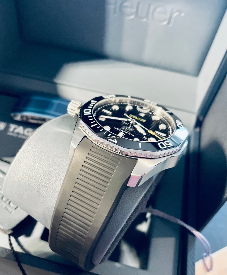 TAG Heuer Aquaracer 300M Mens watch Unisex Automatic Steel WPB201A.FT6197 5