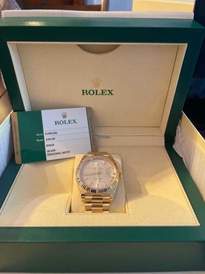 Rolex Day-Date 40 Mens watch Unisex Yellow gold Automatic 228238 sdmip 5