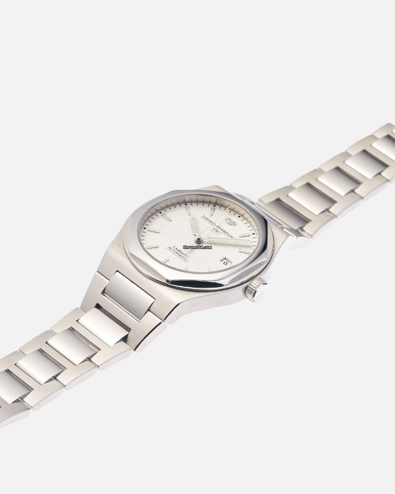 Girard Perregaux Laureato Mens watch Unisex Automatic Steel 81000-11-131-11A 5