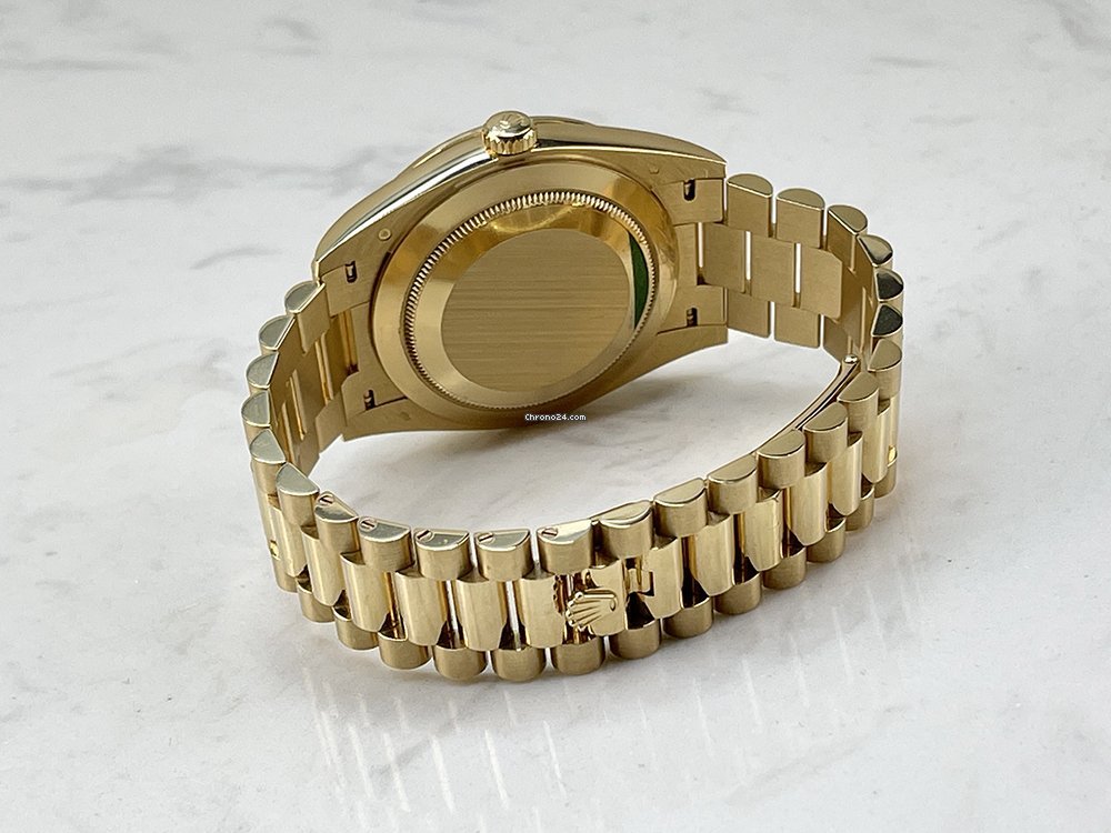 Rolex Day-Date 40 Mens watch Unisex Yellow gold Automatic 228398TRU 5