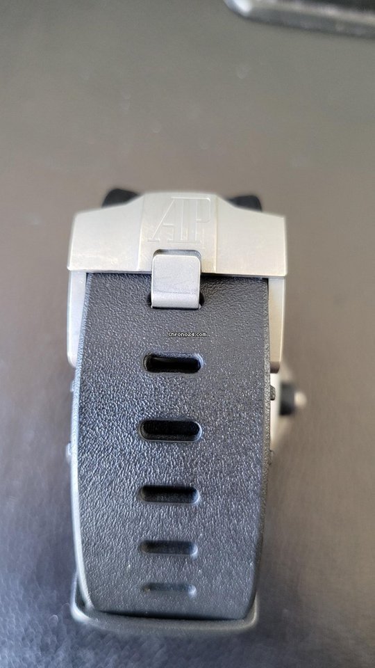 Audemars Piguet Royal Oak Offshore Diver Mens watch Unisex Automatic Carbon 15706AU.00.A002CA.01 5