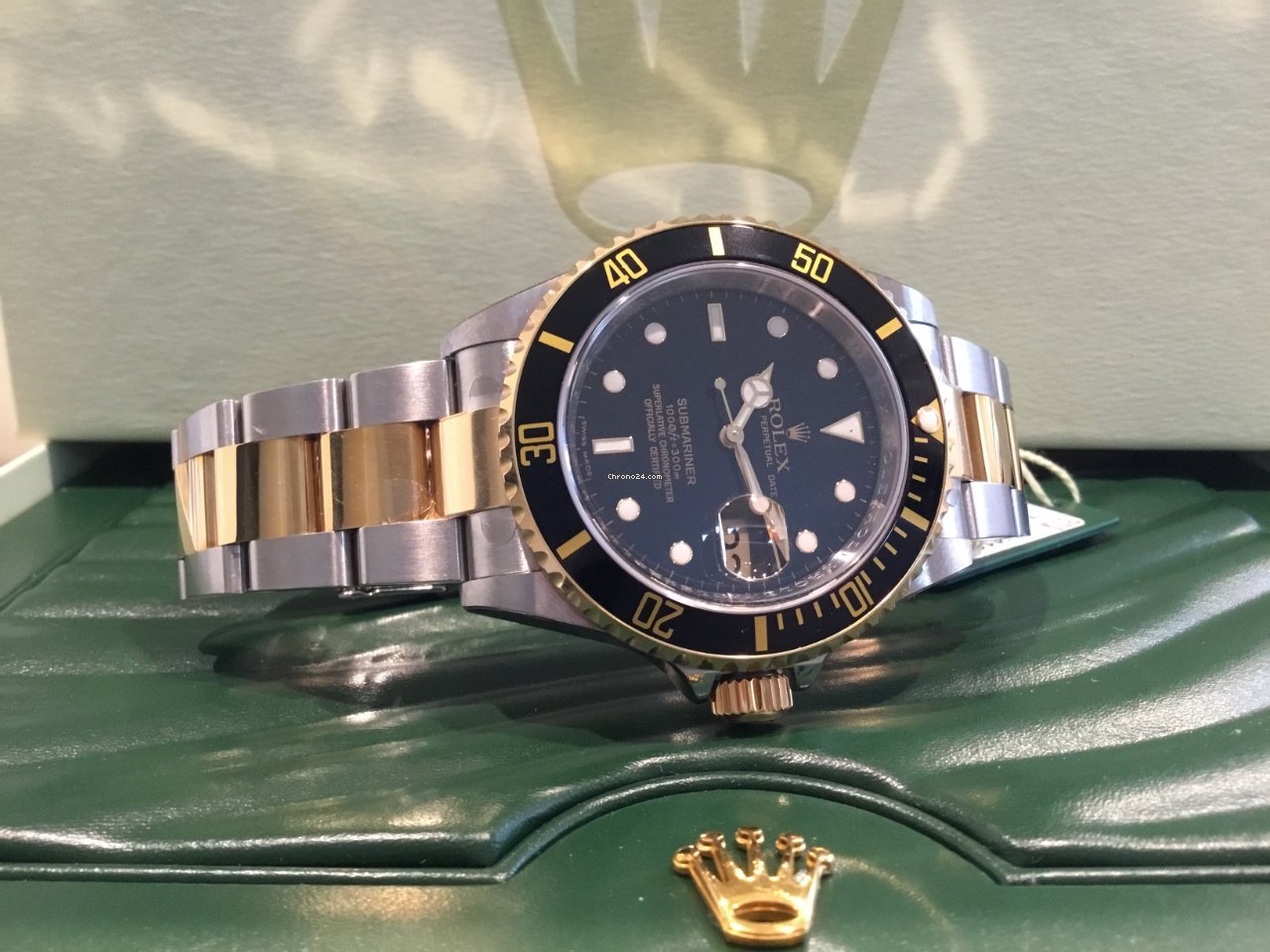Rolex Submariner Date Mens watch Unisex Gold Steel Automatic 16613N 5