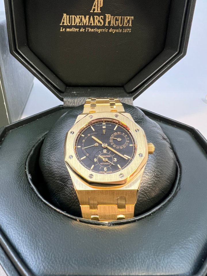 Audemars Piguet Royal Oak Dual Time Mens watch Unisex Automatic Yellow gold 25730BA 5