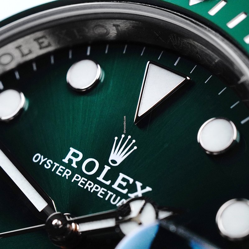 Rolex Submariner Date Mens watch Unisex Steel Automatic 116610LV 5